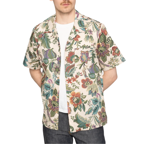 Aloha Shirt in Vintage Pique on model