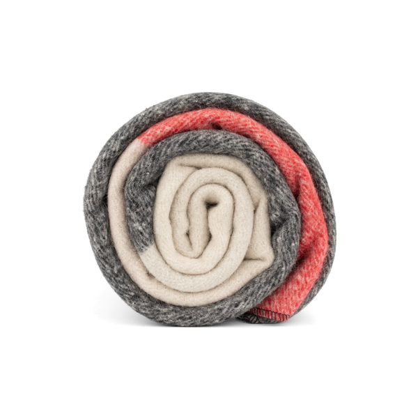 swiss link wool blanket in crimson point