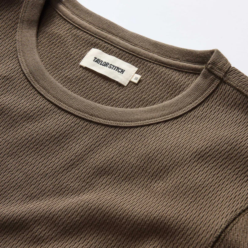 Close up of collar